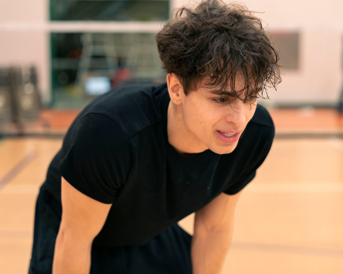Crampes au badminton : causes et comment les éviter